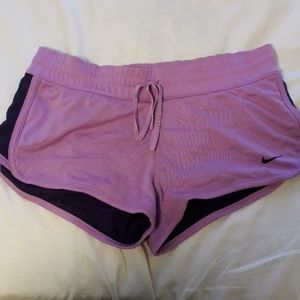 NIKE SHORTS